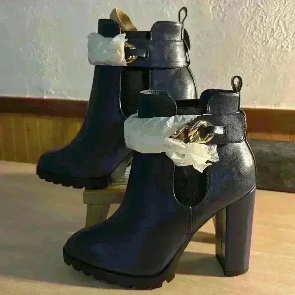 Shoedazzle Blue Faux Leather Chunky Sole High Heel Bootie w/ Ankle Chains